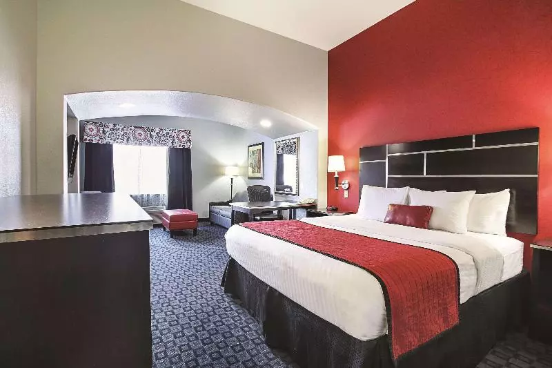 Deluxe-huone King-vuode, La Quinta Inn & Suites By Wyndham South Dallas Hutchins