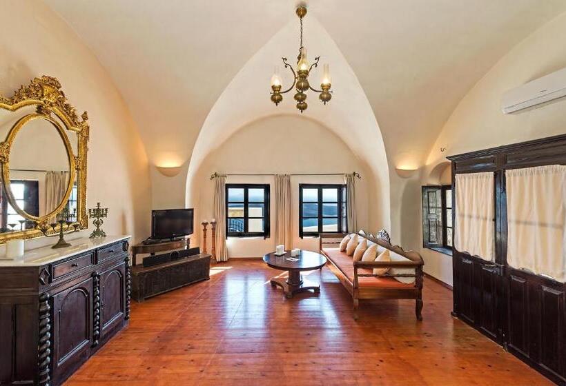 غرفة سوبيريور, Lava Suites & Lounge