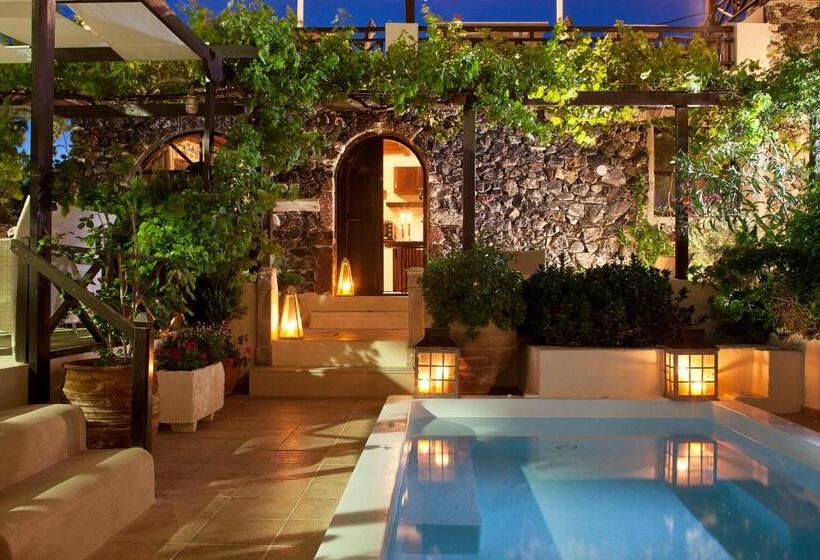 جناح جونيور, Lava Suites & Lounge