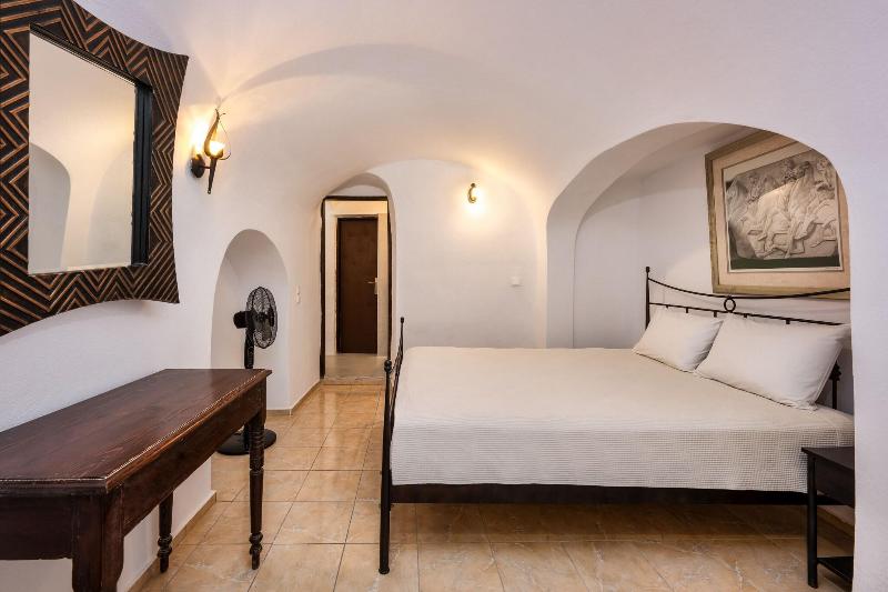 جناح, Lava Suites & Lounge