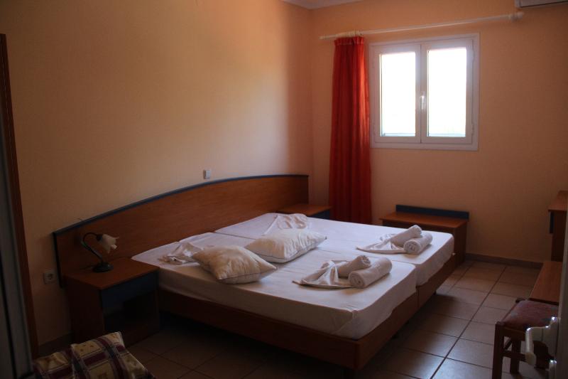 آپارتمان 1 خوابه, Metaxa