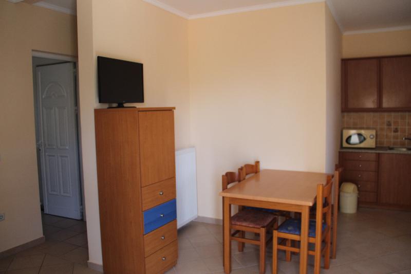 آپارتمان 1 خوابه, Metaxa