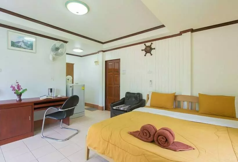 キングサイズベッドのスタンダードルーム, Patong Rai Rom Yen Resort Sha