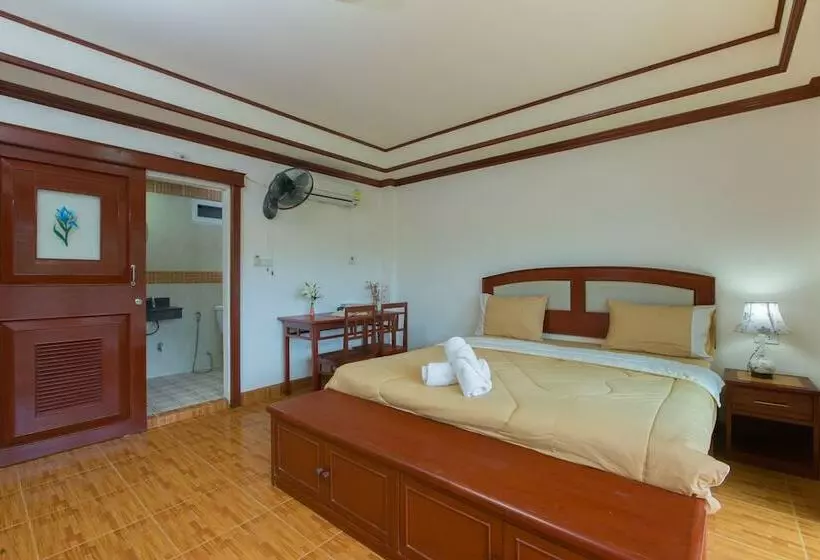キングサイドベッドのスタンダードワンルーム, Patong Rai Rom Yen Resort Sha