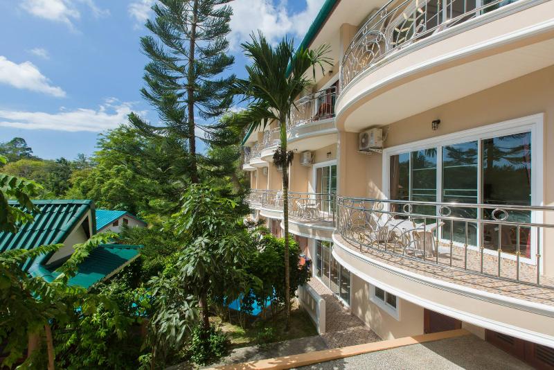 침실 1개 발코니 아파트, Patong Rai Rom Yen Resort Sha