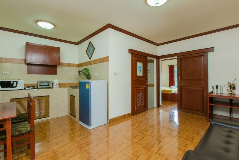 침실 1개 발코니 아파트, Patong Rai Rom Yen Resort Sha