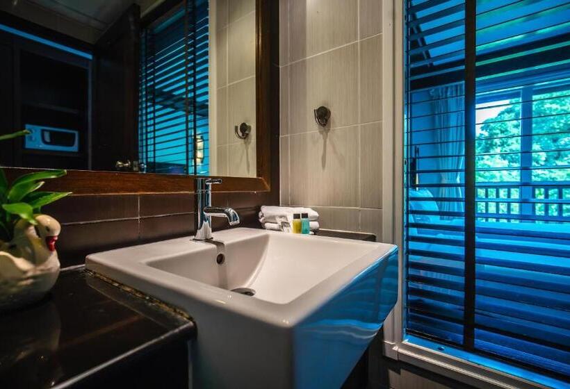 Номер Superior, Ratana Hotel Chalong