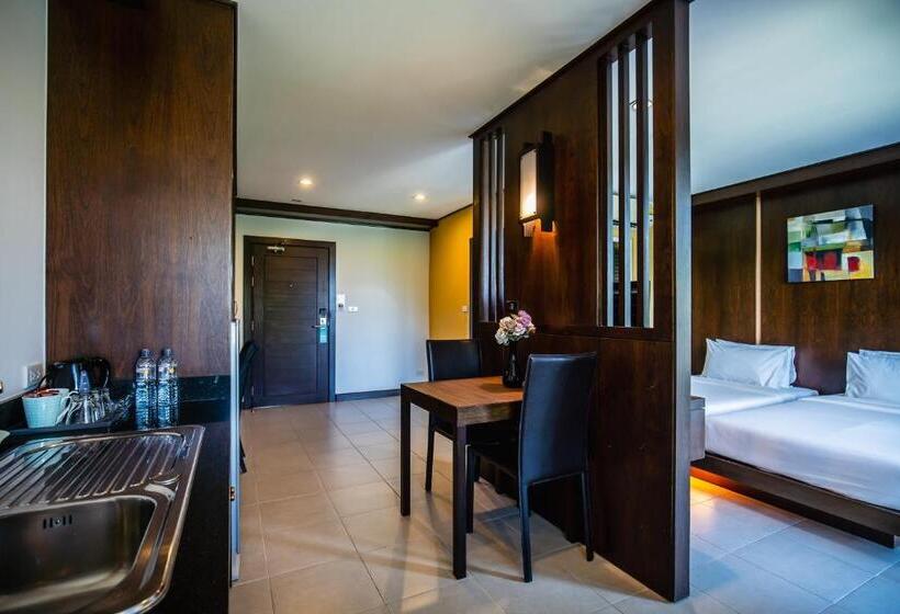Номер Deluxe, Ratana Hotel Chalong