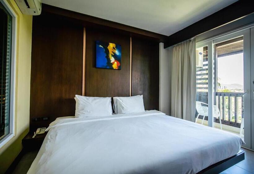 디럭스 룸, Ratana Hotel Chalong