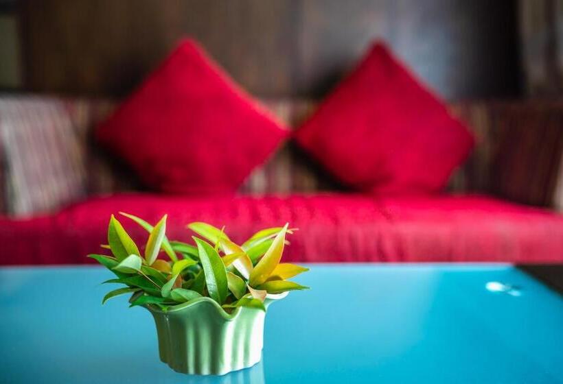 바다 전망 스위트, Ratana Hotel Chalong