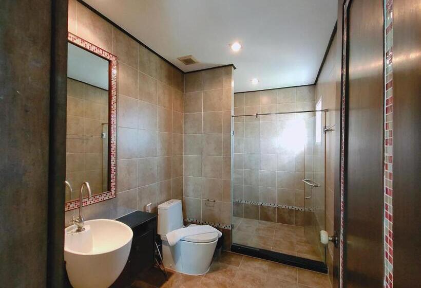 2침실 펜트하우스 아파트, Ratana Hotel Chalong