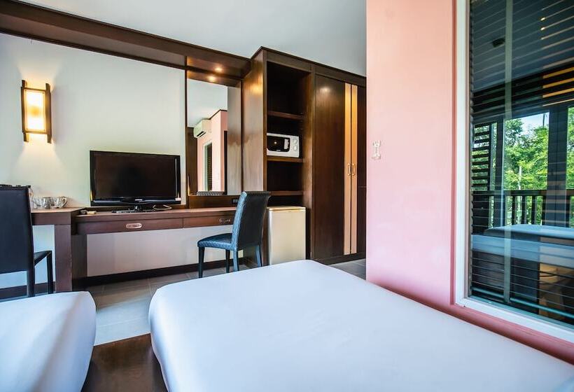 Номер Superior, Ratana Hotel Chalong
