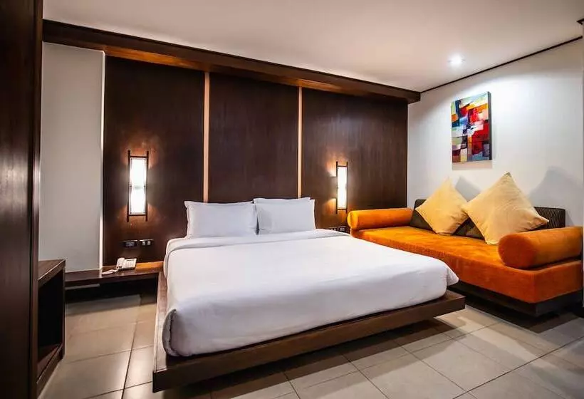 オーシャンビュースイート, Ratana Hotel Chalong