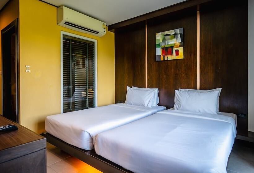 Номер Deluxe, Ratana Hotel Chalong