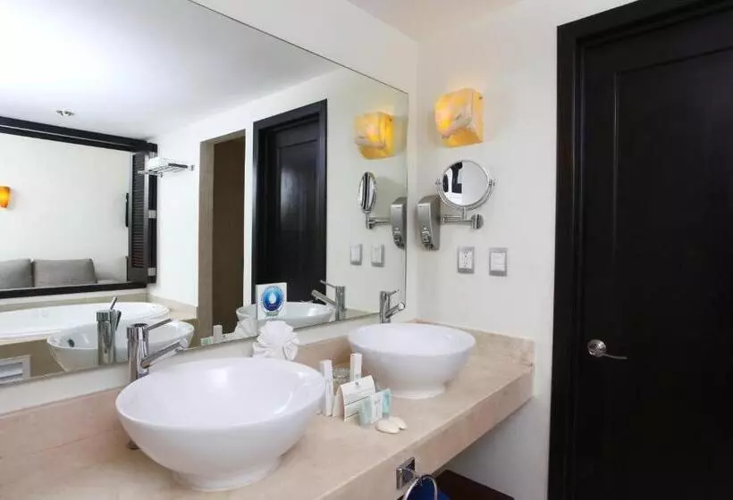 デラックススイート, Select Club At Sandos Caracol All Inclusive   Adults Only Area