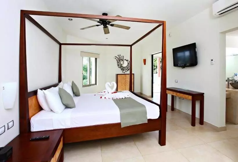 クラブスイート, Select Club At Sandos Caracol All Inclusive   Adults Only Area