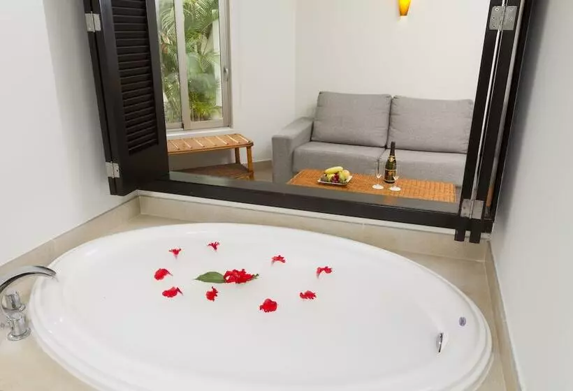 デラックススイート, Select Club At Sandos Caracol All Inclusive   Adults Only Area