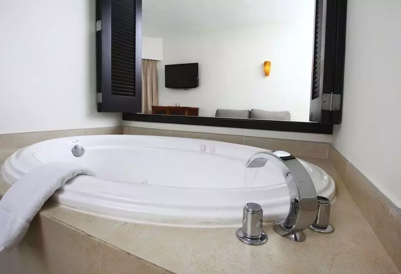 デラックススイート, Select Club At Sandos Caracol All Inclusive   Adults Only Area