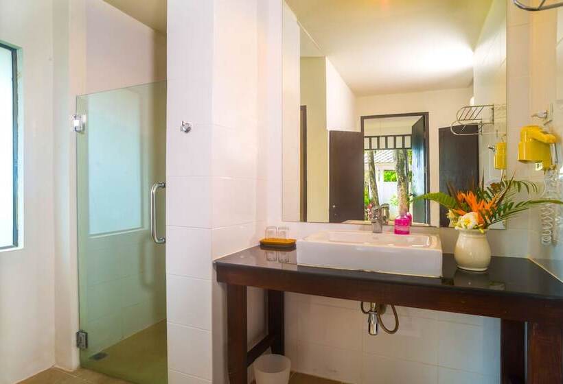 ‫فيلا غرفة نوم واحدة, The Hive