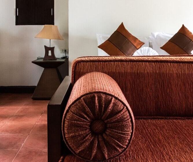 ‫فيلا غرفة نوم واحدة, The Hive