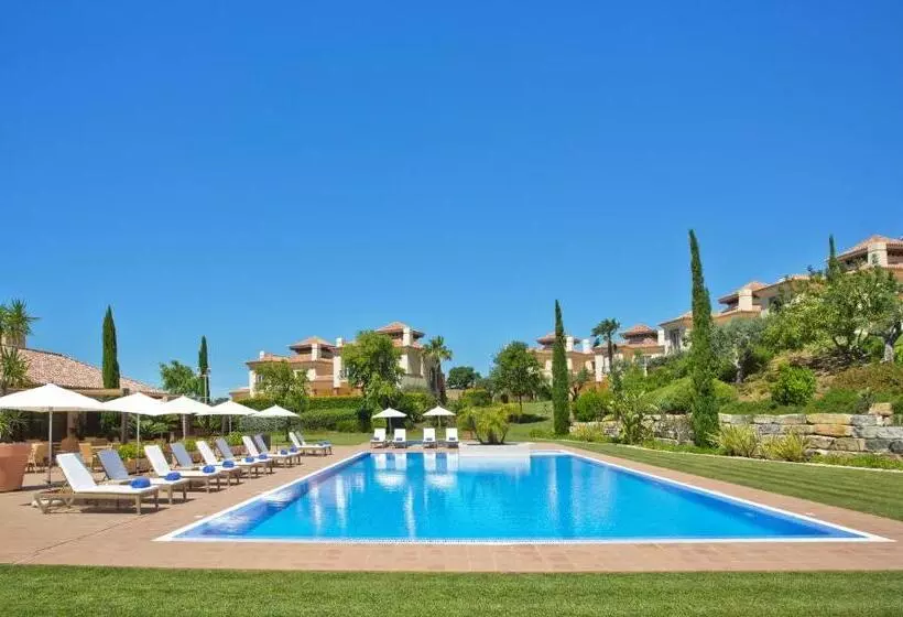 Villa 3 Makuuhuonetta, Monte Rei Golf & Country Club