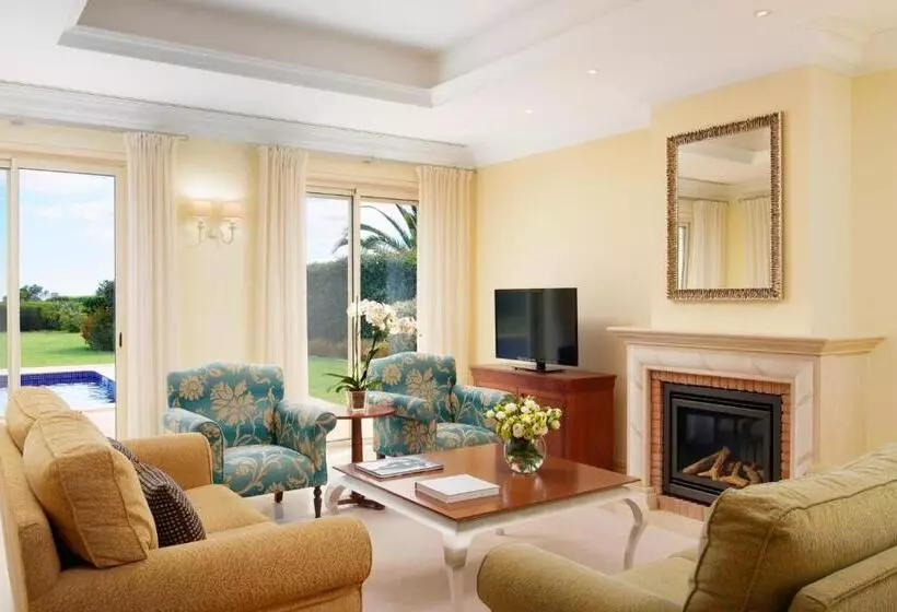 Villa 4 Makuuhuonetta, Monte Rei Golf & Country Club