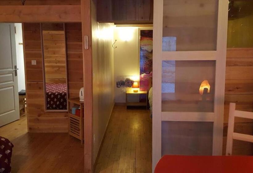 Семейный Номер, Le Chalet Du Parc