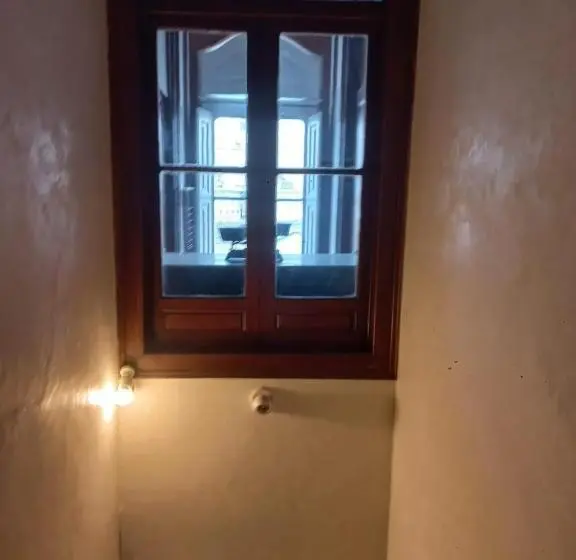 اتاق استاندارد با بالکن, Olhãomirante Guesthouse