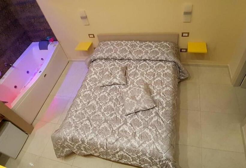 豪华房间, Manfredoniajacuzzi