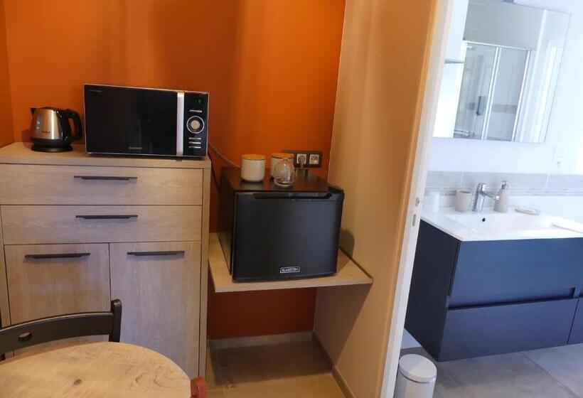 スタンダードルーム, Les Ambaciales