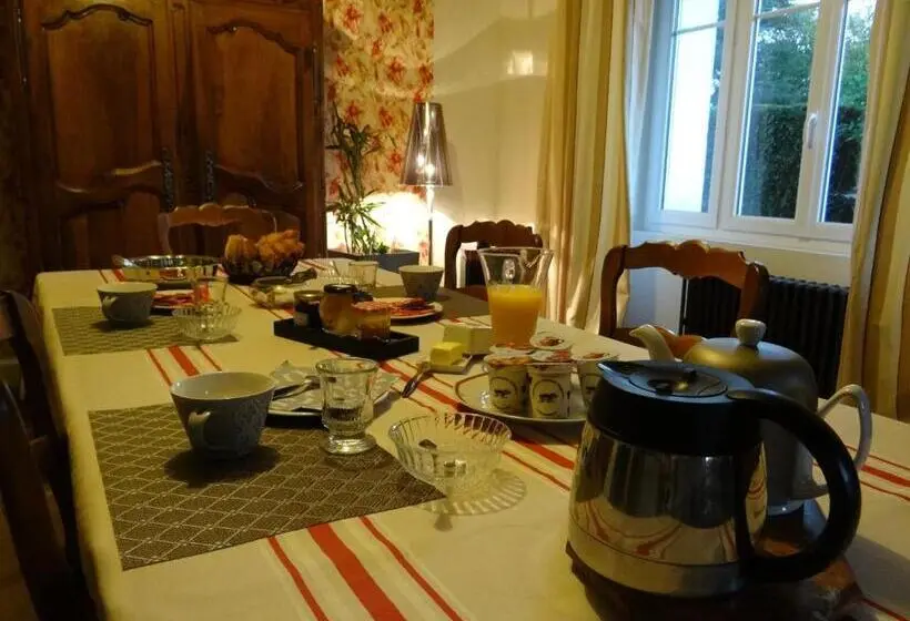 スタンダードルーム, Les Tilleuls   Chambres D Hôtes   La Rochefoucauld