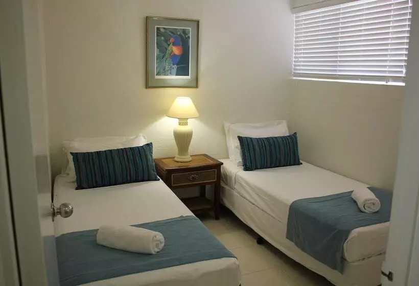 2 Bedroom Apartment Garden View, Beachfront Terraces With Onsite Reception & Check In