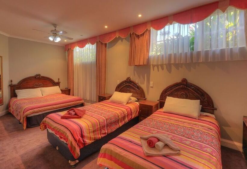 דירת חדר, Hatchers Richmond Manor