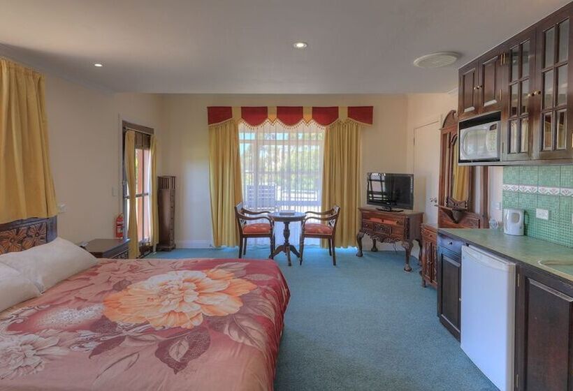 סוויטה, Hatchers Richmond Manor