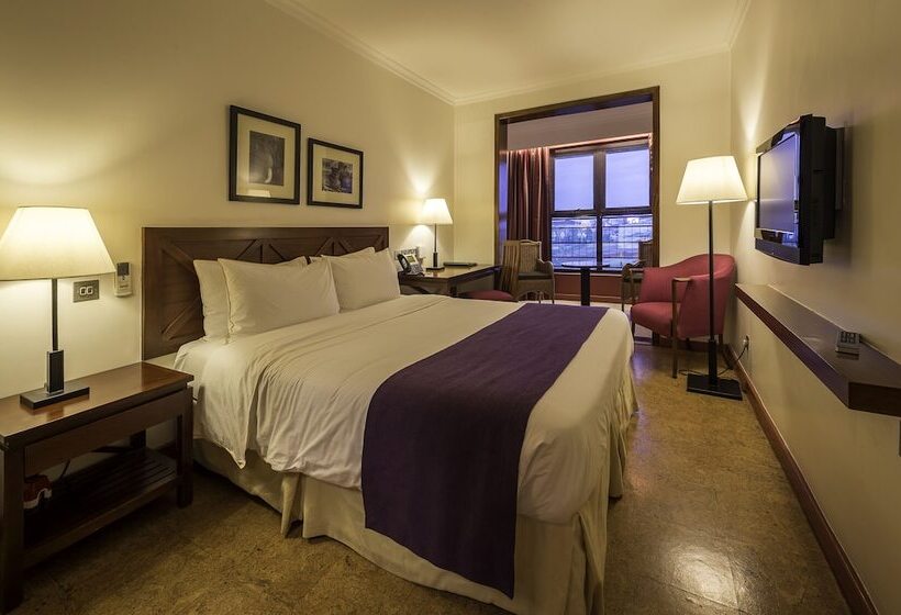 Pokój Club, Ole Sereni