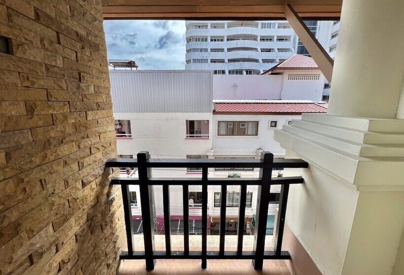 Номер Стандарт, Amata Patong