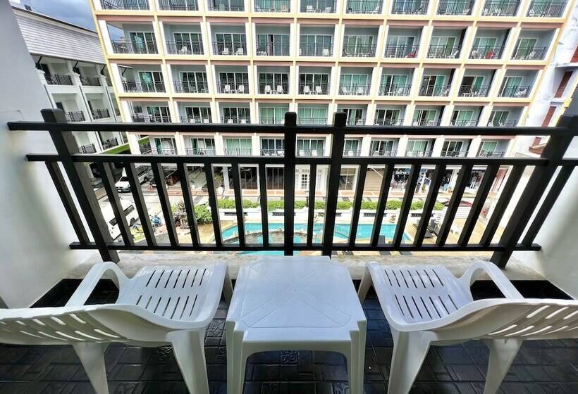 풀장 전망 디럭스 룸, Amata Patong