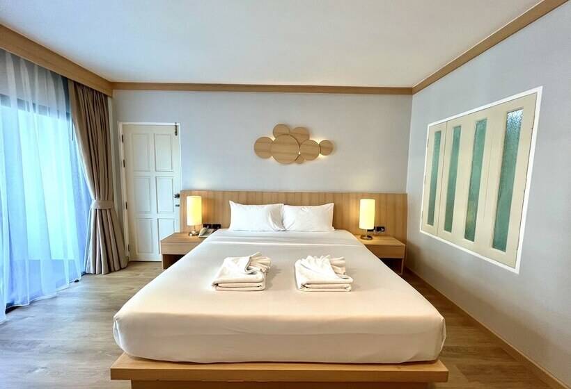 풀장 전망 디럭스 룸, Amata Patong