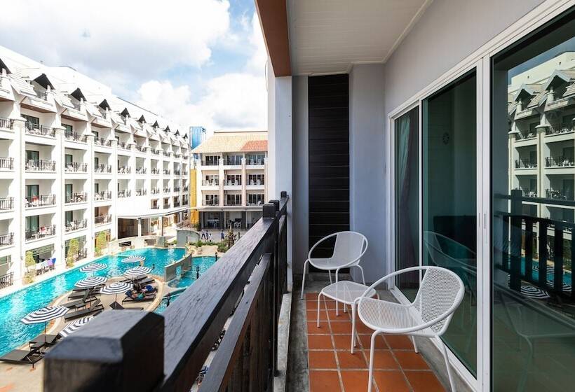 수피리어 룸 풀장 전망, Amata Patong