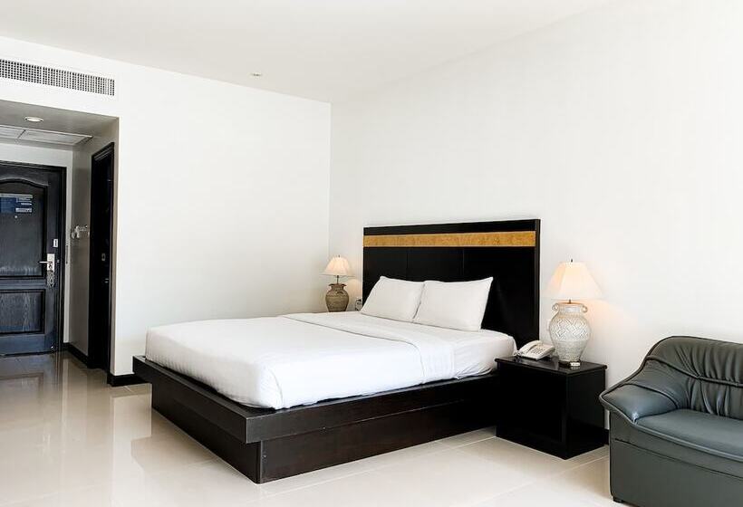 수피리어 룸 풀장 전망, Amata Patong