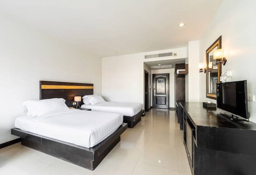 수피리어 룸 풀장 전망, Amata Patong