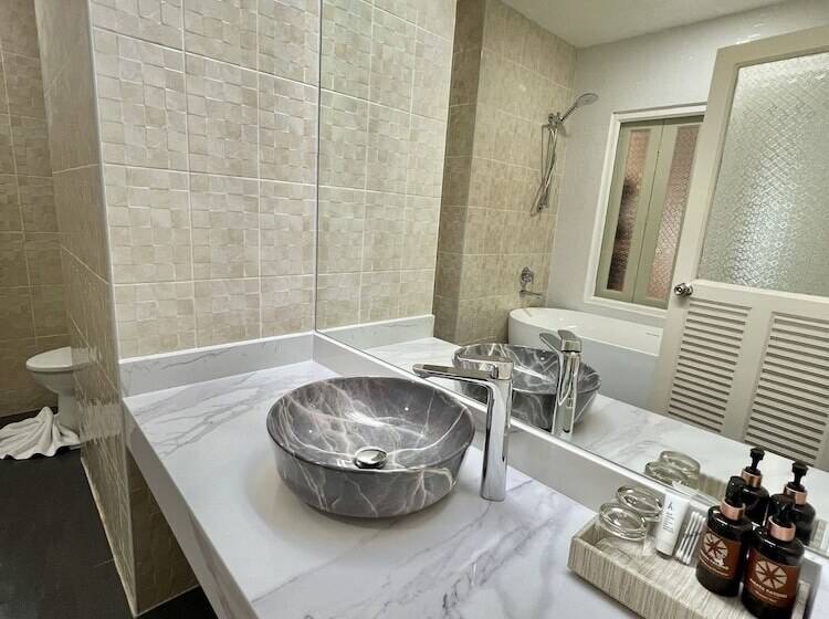 스탠다드 룸, Amata Patong