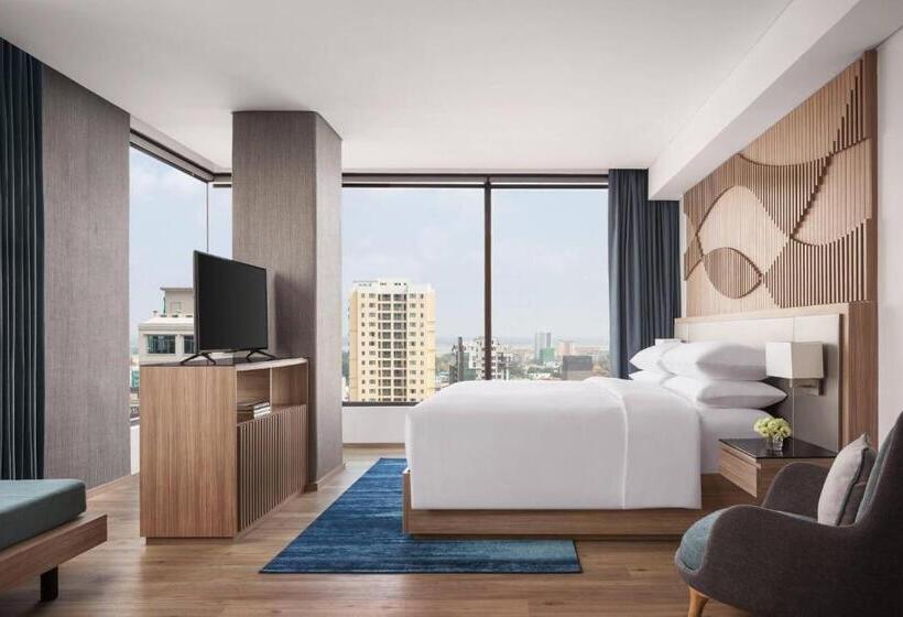 غرفة بريميوم, Courtyard By Marriott Phnom Penh