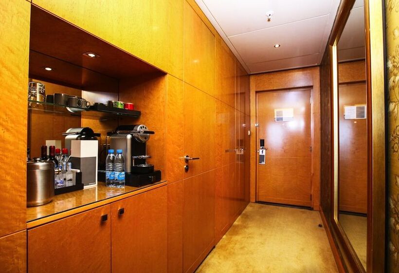 חדר דלוקס, Four Seasons Hotel Beirut