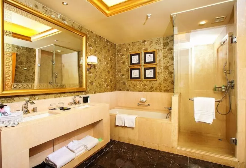 سوییت, Four Seasons Hotel Beirut