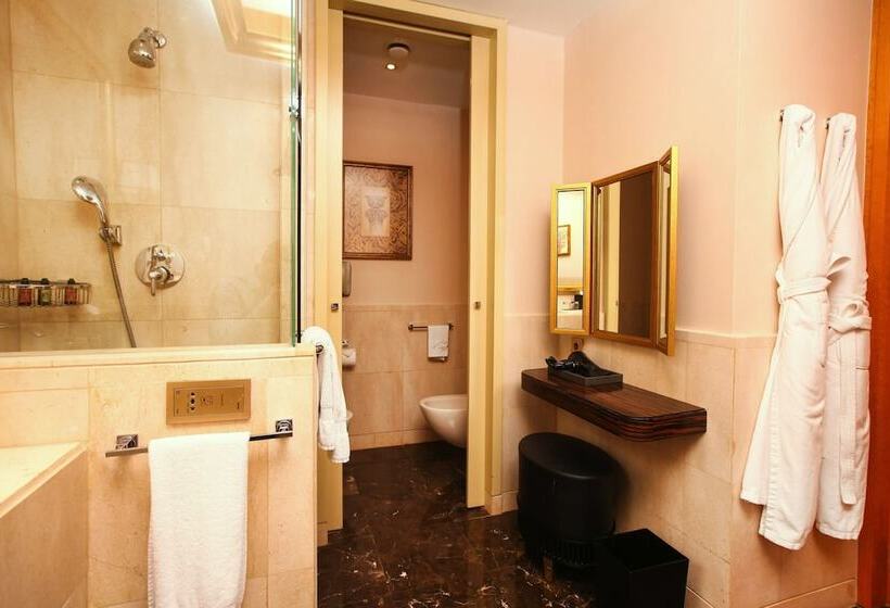 חדר סופריור נוף לעיר, Four Seasons Hotel Beirut