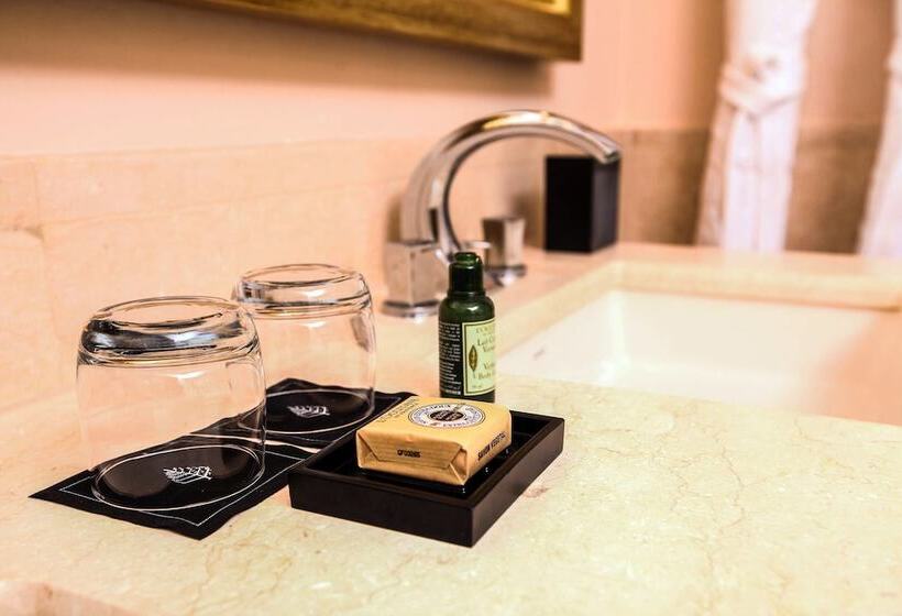 חדר פרמיום, Four Seasons Hotel Beirut