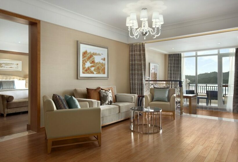סוויטה דלוקס, Hilton Hangzhou Qiandao Lake Resort