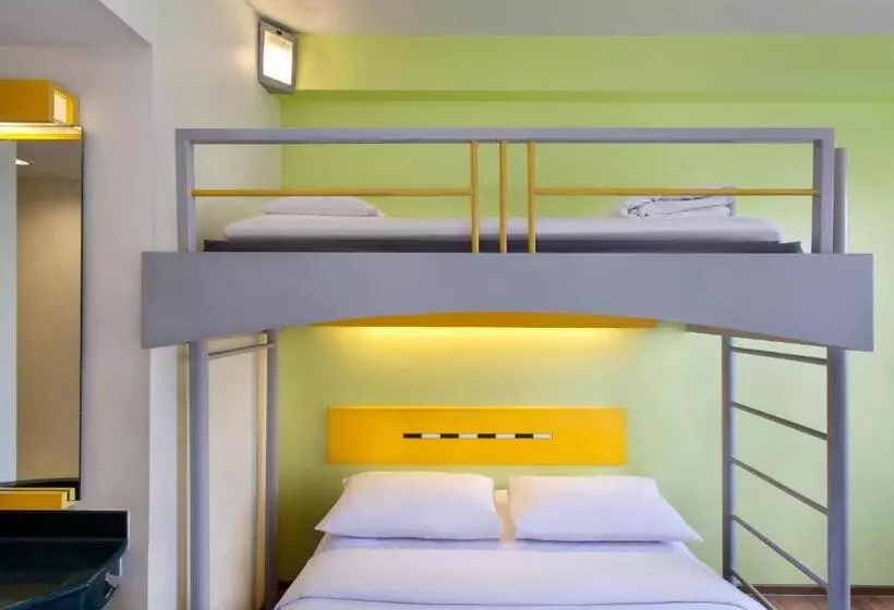 اتاق استاندارد با تخت‌های تاشو, Ibis Budget Jakarta Menteng