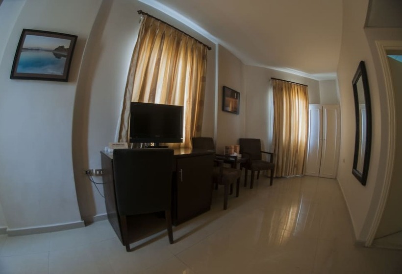 اتاق استاندارد سه نفره, La Maison